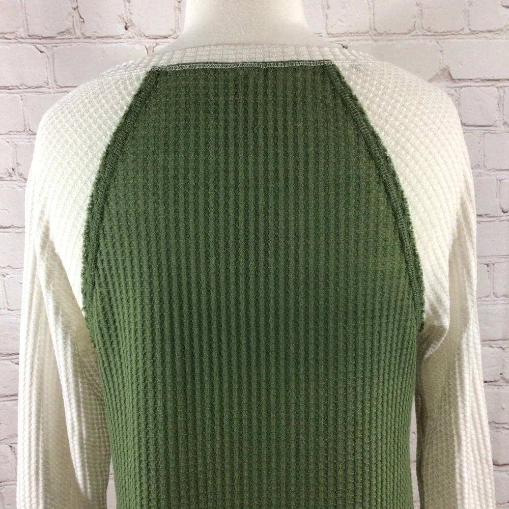 Secret Treasures Sleepwear Green & Cream Sleep Top - Picture 6 of 10